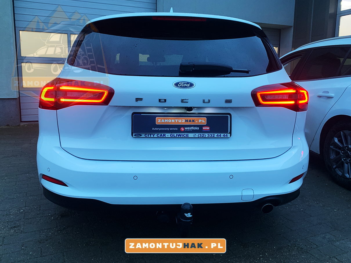 montaż haka poznań